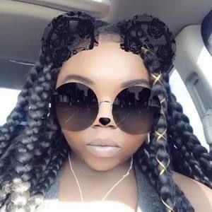 Meet your Posher, Monica